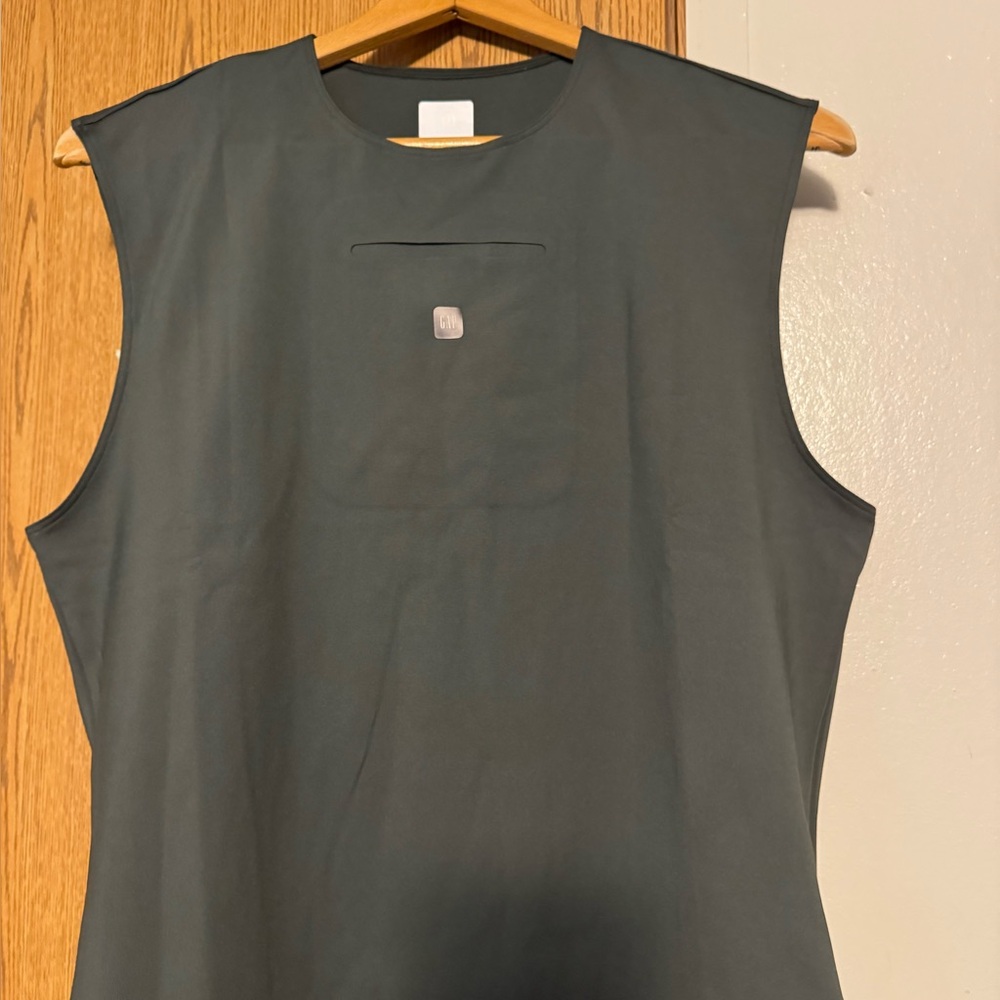 GAP Charcoal/Black Sleeveless Top